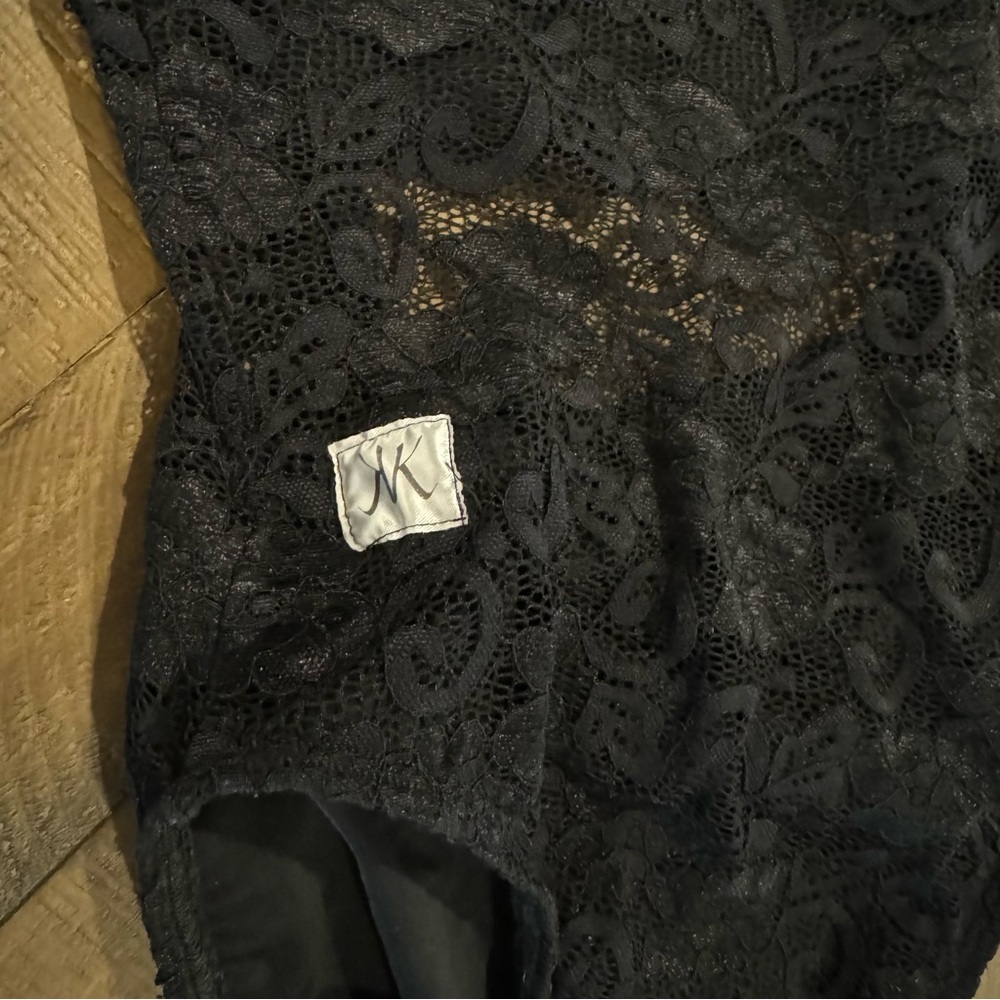 Black lace leotard - Picture 4 of 7